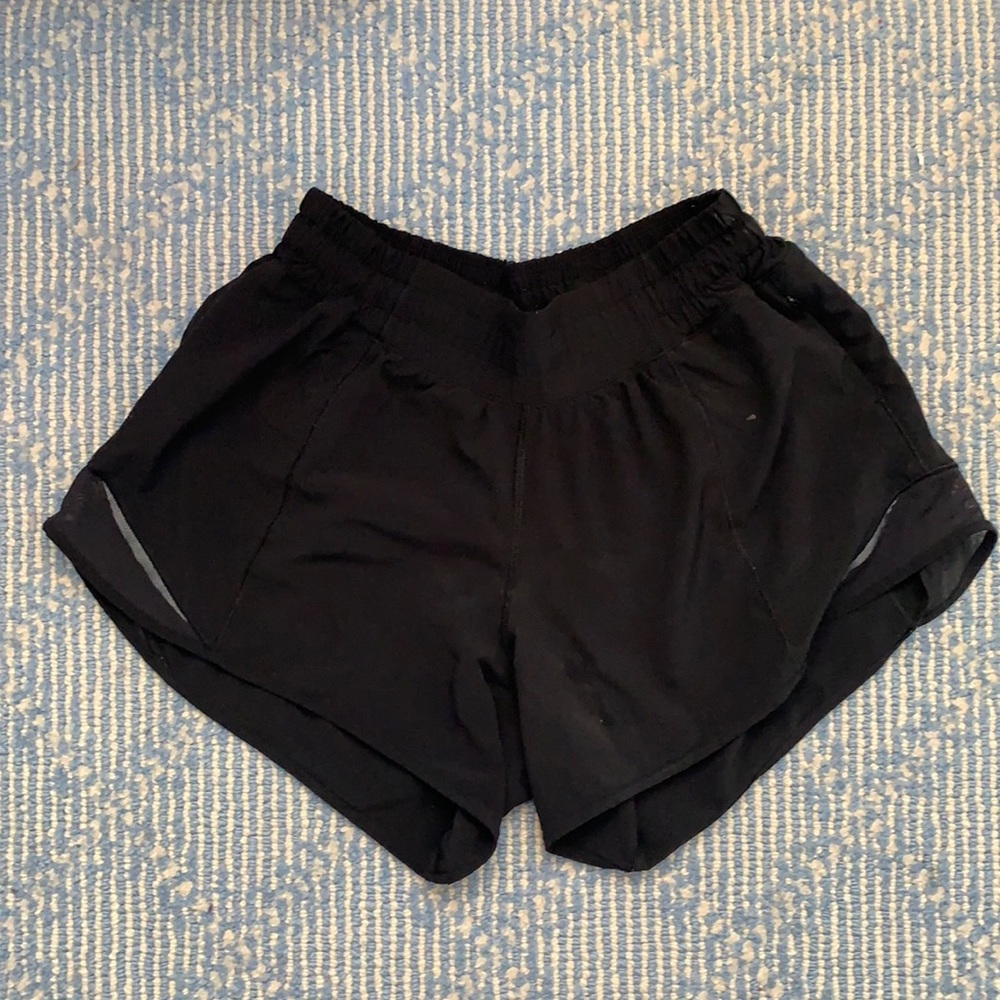 Lululemon Hotty Hot Shorts! Size 4